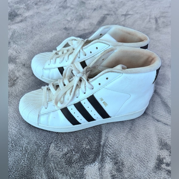 Men’s Adidas, high top shoes, size 7 - Picture 3 of 7